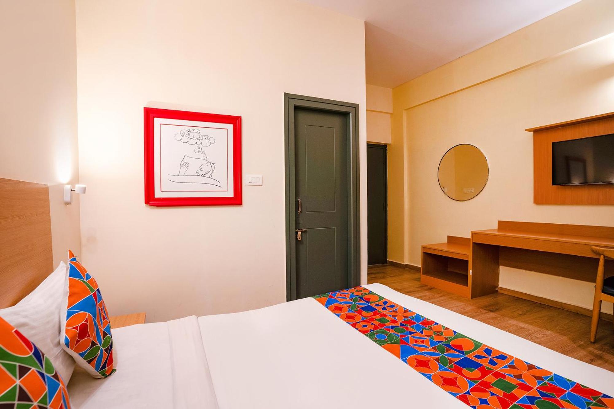 Fabhotel Royal Sterling- Manyata Tech Park Bangalore Eksteriør billede